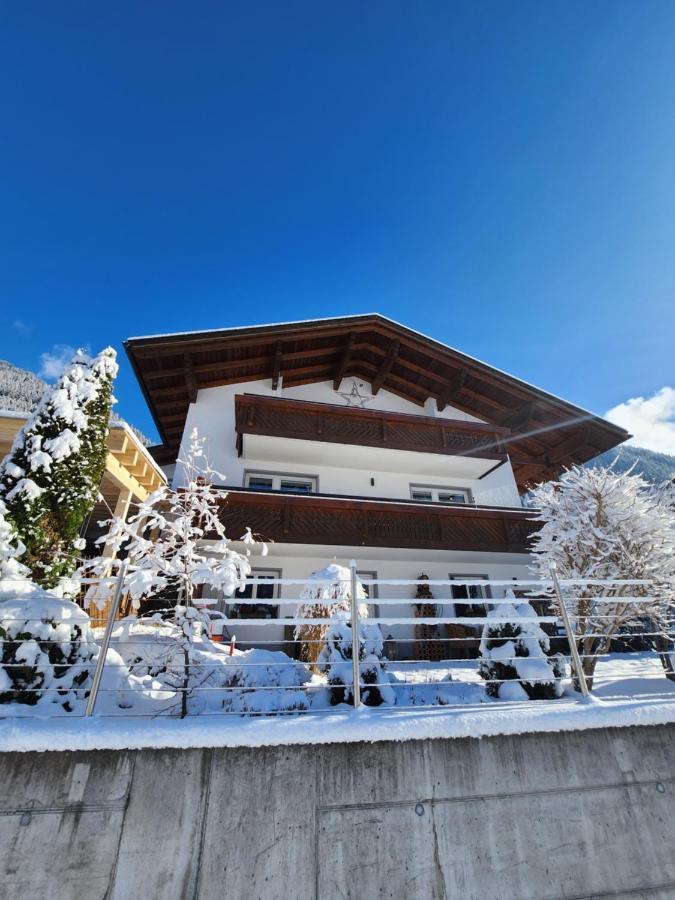 Haus Gabriele Lägenhet Gaschurn Exteriör bild
